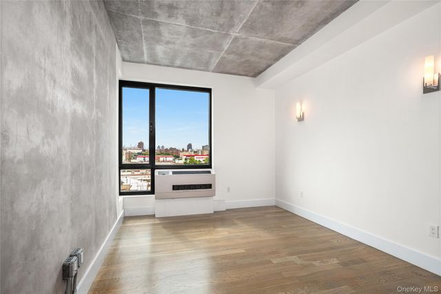 225 E 138th Street 201, Bronx, NY 10451