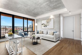 225 E 138th Street 201, Bronx, NY 10451