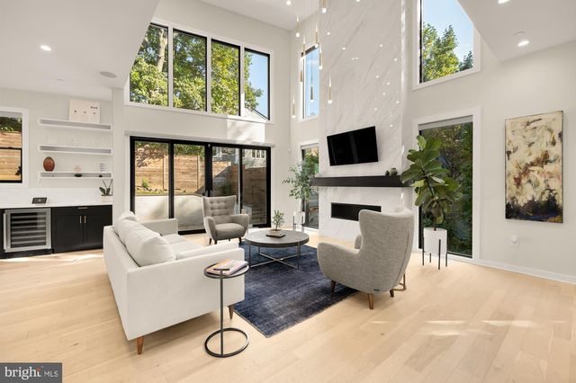 4913 SHERIER PL NW, Washington, DC 20016