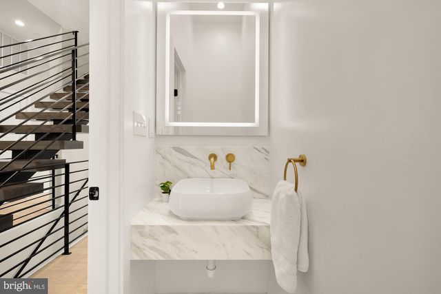 4913 SHERIER PL NW, Washington, DC 20016