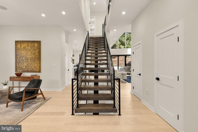 4913 SHERIER PL NW, Washington, DC 20016