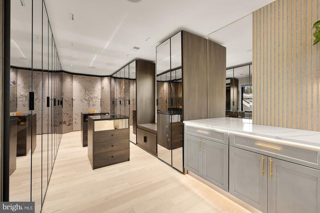 4913 SHERIER PL NW, Washington, DC 20016