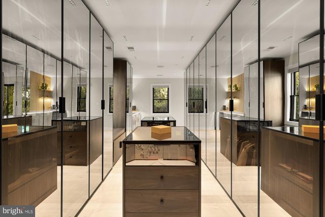 4913 SHERIER PL NW, Washington, DC 20016