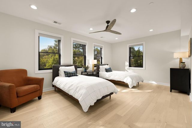 4913 SHERIER PL NW, Washington, DC 20016