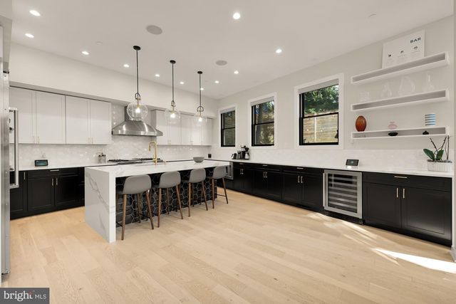 4913 SHERIER PL NW, Washington, DC 20016