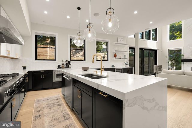 4913 SHERIER PL NW, Washington, DC 20016