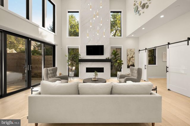 4913 SHERIER PL NW, Washington, DC 20016