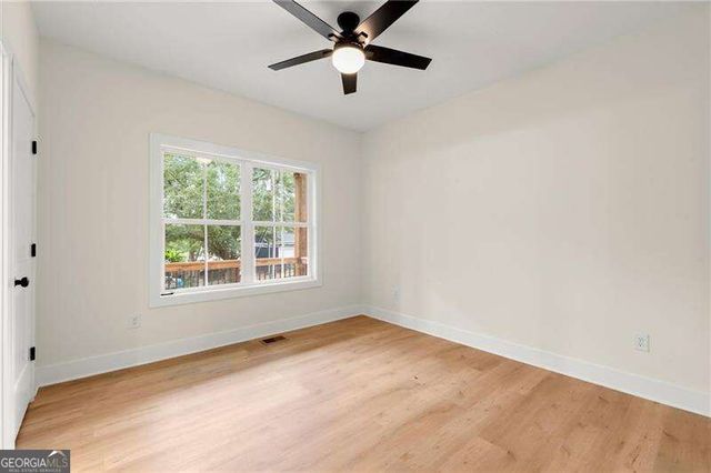 300 Nottingham Drive, Woodstock, GA 30188