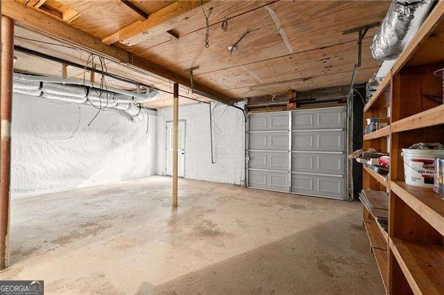 300 Nottingham Drive, Woodstock, GA 30188