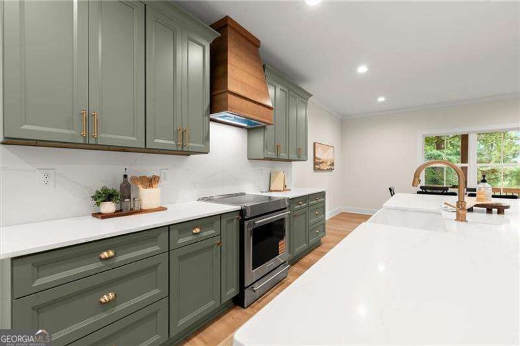 300 Nottingham Drive, Woodstock, GA 30188 — photo 2