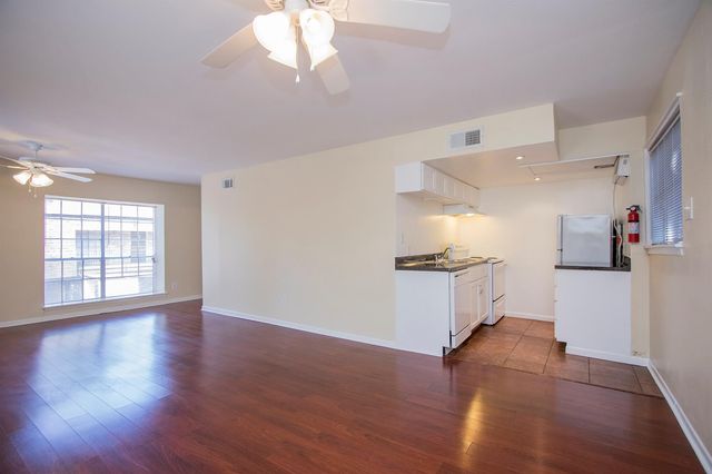 425 Emerson Street 18, Houston, TX 77006