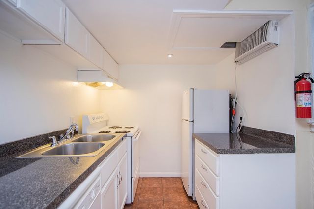 425 Emerson Street 18, Houston, TX 77006