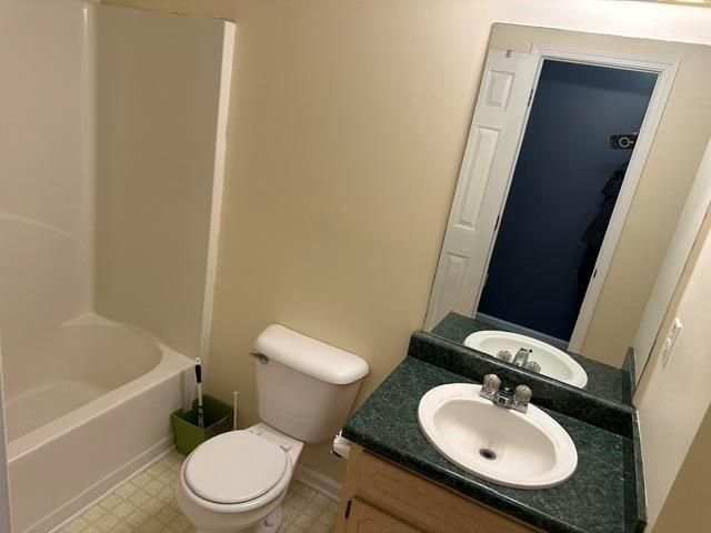 620 Grove Pointe Way, Locust Grove, GA 30248