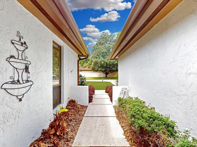 1 ABBEY COURT, Haines City, FL 33844