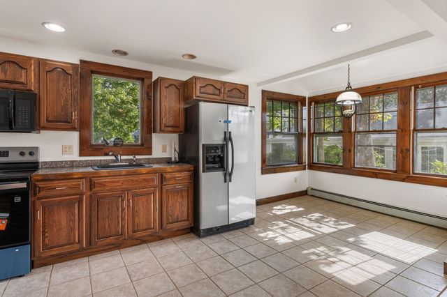 30 Monroe St, Wareham, MA 02532
