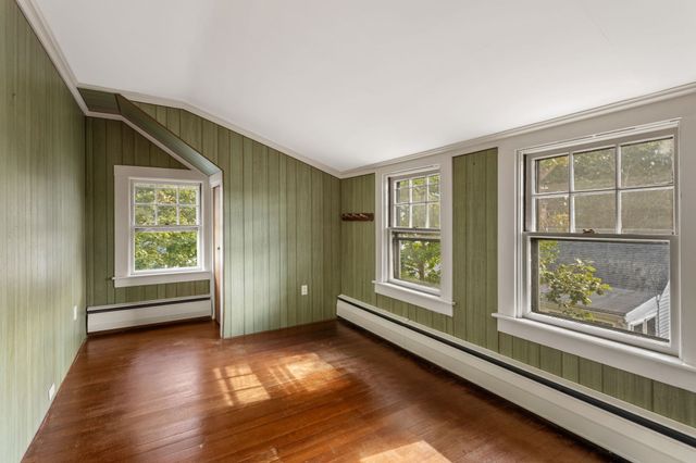 30 Monroe St, Wareham, MA 02532