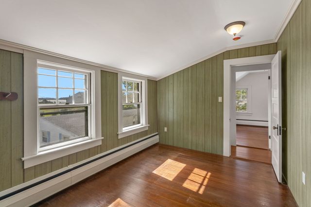 30 Monroe St, Wareham, MA 02532