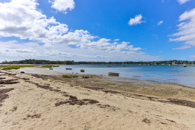 30 Monroe St, Wareham, MA 02532