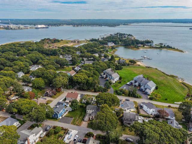 30 Monroe St, Wareham, MA 02532
