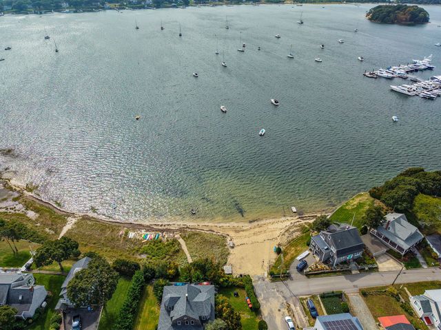 30 Monroe St, Wareham, MA 02532