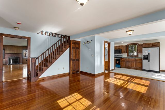 30 Monroe St, Wareham, MA 02532
