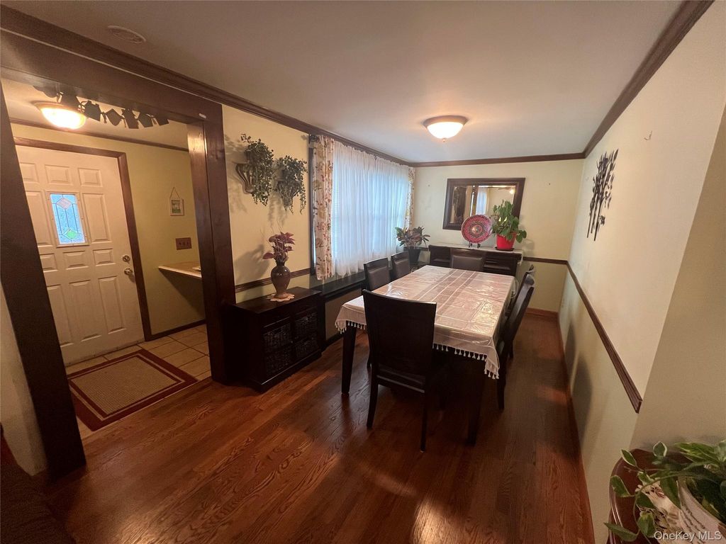 1014 Bonaparte Place, Baldwin, NY 11510 — photo 3
