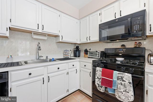 1644 ROCKCRESS DR, Jamison, PA 18929