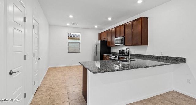 7093 W Muirwood Lane, Tucson, AZ 85757