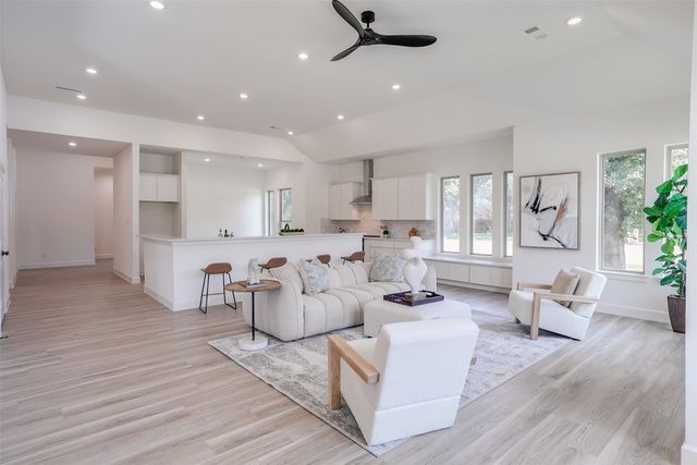 1208 Oak Harbor Boulevard, Azle, TX 76020