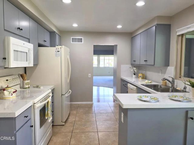 4110 Village 4, Camarillo, CA 93012