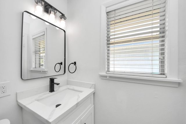 9610 Westview Drive, Houston, TX 77055