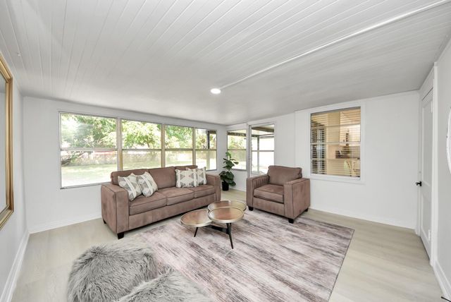 9610 Westview Drive, Houston, TX 77055