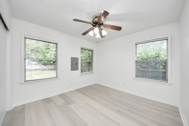 9610 Westview Drive, Houston, TX 77055