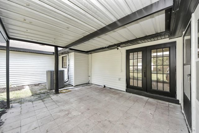 9610 Westview Drive, Houston, TX 77055