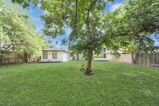 9610 Westview Drive, Houston, TX 77055
