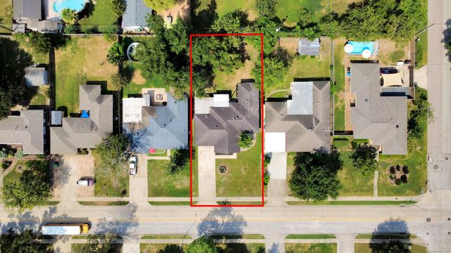 9610 Westview Drive, Houston, TX 77055