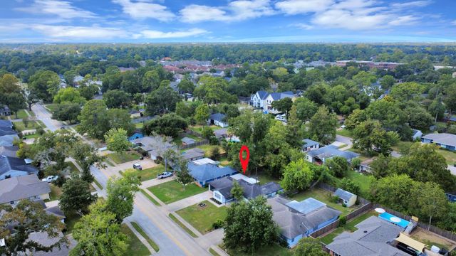 9610 Westview Drive, Houston, TX 77055