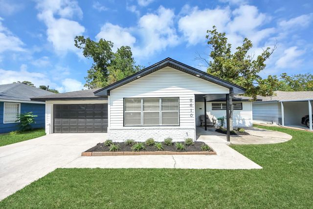 9610 Westview Drive, Houston, TX 77055