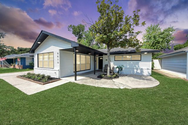 9610 Westview Drive, Houston, TX 77055