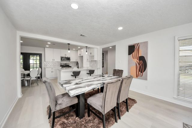 9610 Westview Drive, Houston, TX 77055