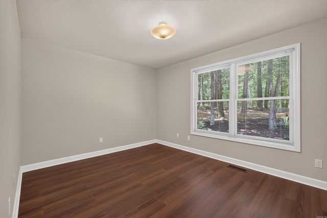 5 Culebra Pl, Hot Springs Village, AR 71909