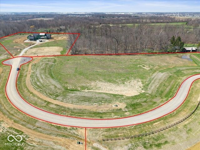 4852 Homestead Court, Zionsville, IN 46077