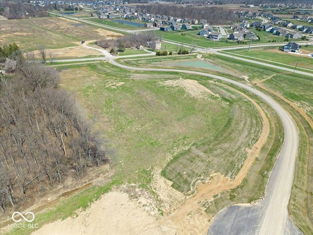 4852 Homestead Court, Zionsville, IN 46077