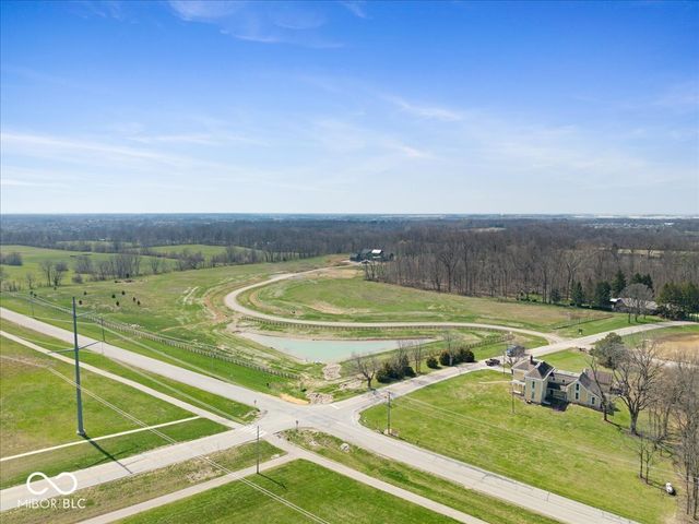 4852 Homestead Court, Zionsville, IN 46077