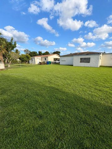 3281 NW 13th St, Lauderhill, FL 33311