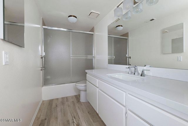 751 Birchpark Circle 204, Thousand Oaks, CA 91360