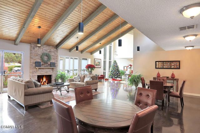 751 Birchpark Circle 204, Thousand Oaks, CA 91360
