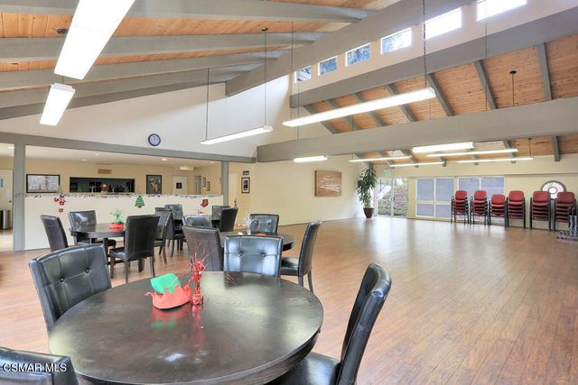 751 Birchpark Circle 204, Thousand Oaks, CA 91360