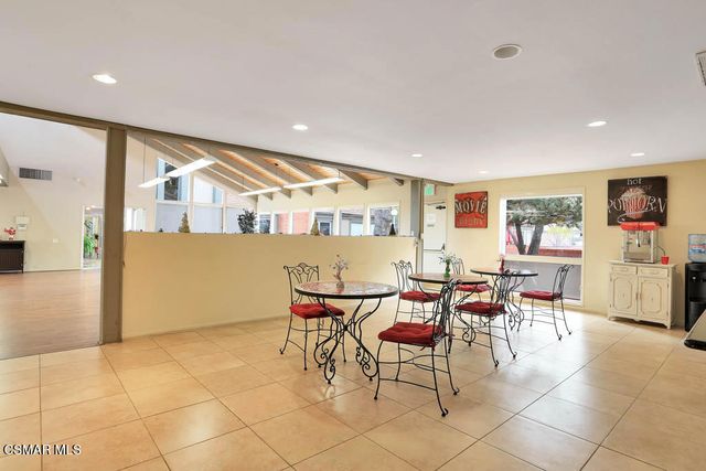 751 Birchpark Circle 204, Thousand Oaks, CA 91360