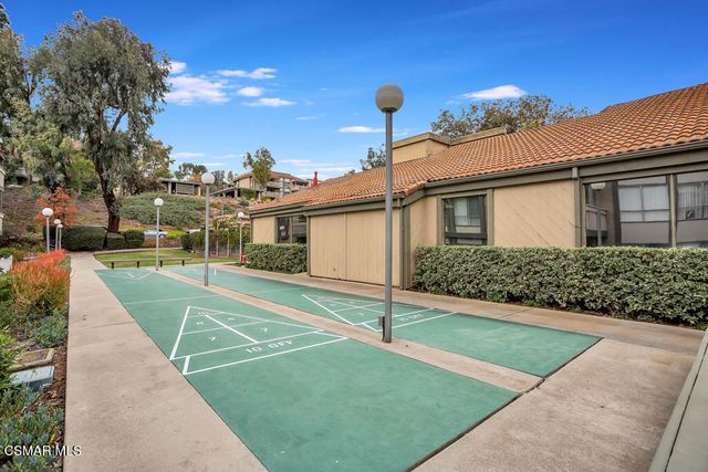 751 Birchpark Circle 204, Thousand Oaks, CA 91360